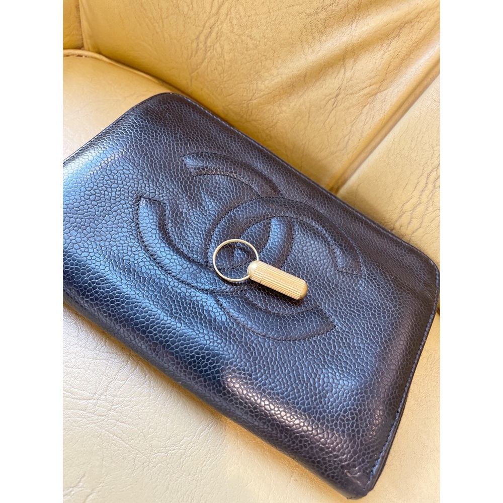 Pretty Bird Keychain - Picture 7 of 11